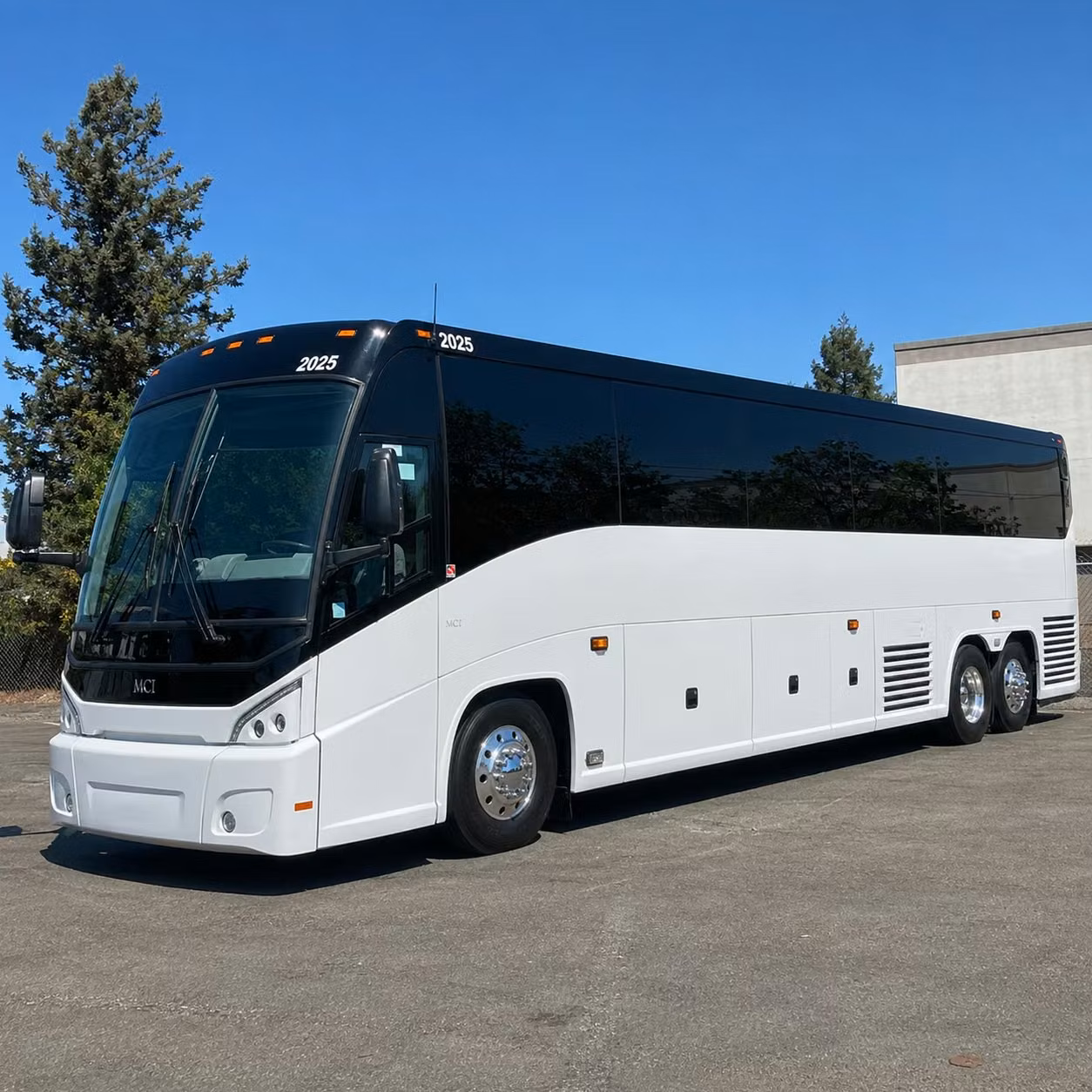 hialeah groups rely on long distance charter buses to reach orlando theme parks without the headache