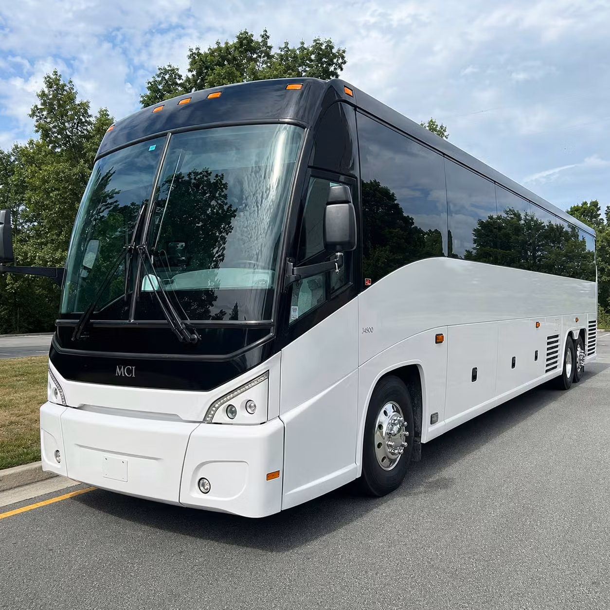 make your next government or military event in hialeah seamless with the right bus
